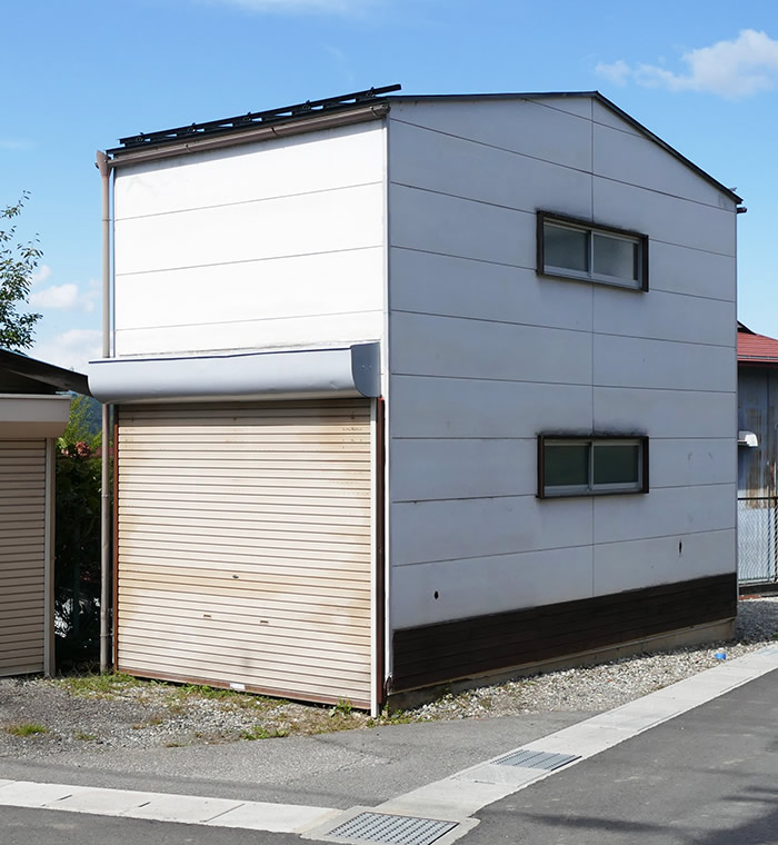 2階建て倉庫付きガレージ